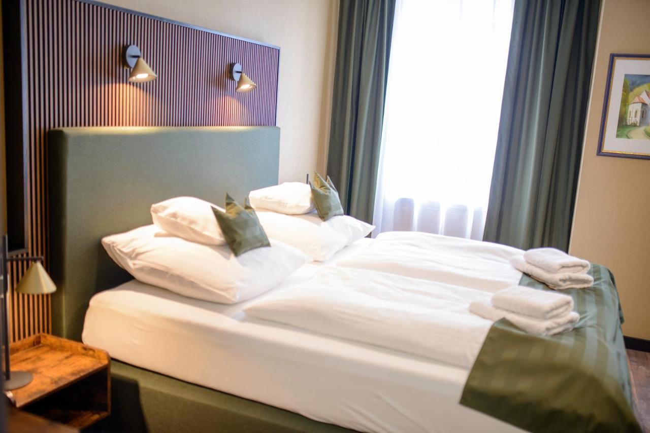 Stadthotel Koenig Albert 치타우 외부 사진
