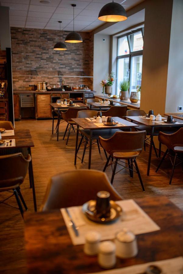 Stadthotel Koenig Albert 치타우 외부 사진